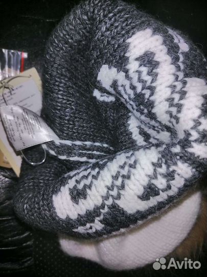 Женская шапка Finn Flare