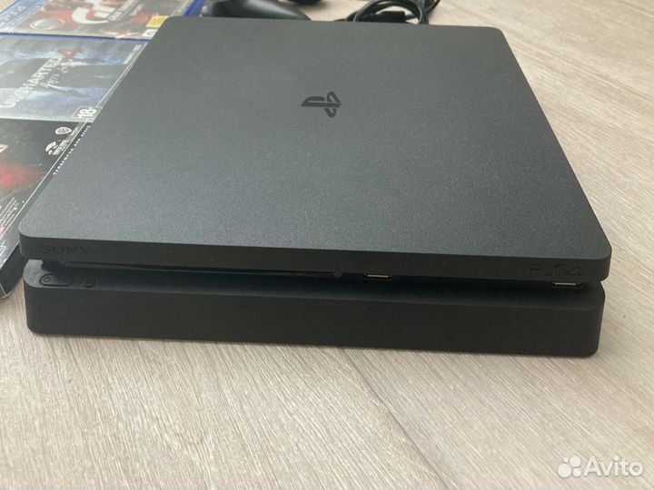 Sony Playstation 4 slim 1tb