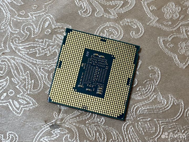 Процессор Intel Core i7 7700