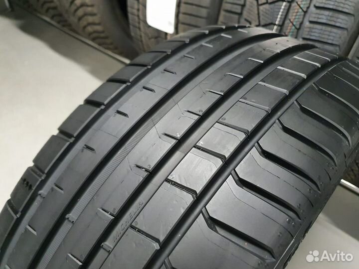 Michelin Pilot Sport 5 235/35 R19