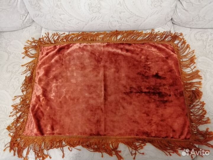 Плюшевая накидка 65х43 и + кисти