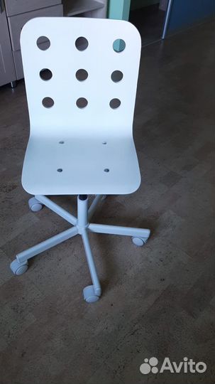Стул детский на колёсиках