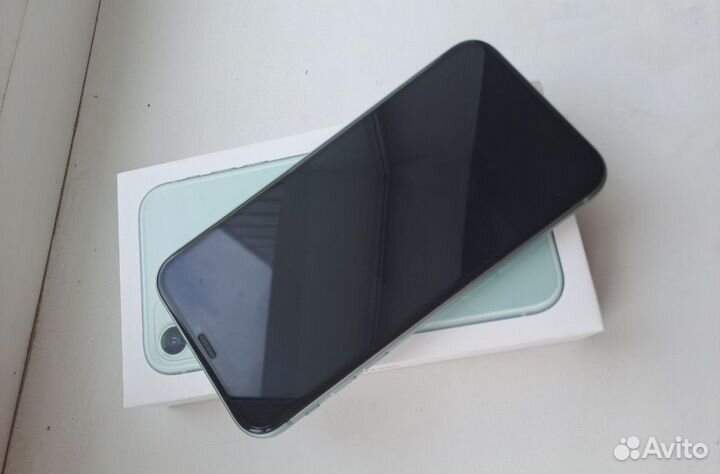 iPhone 11, 64 ГБ