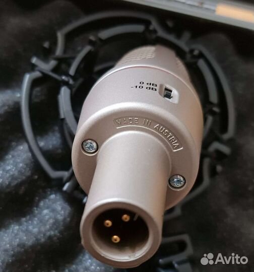 Студийный конденсаторный микрофон AKG C3000B