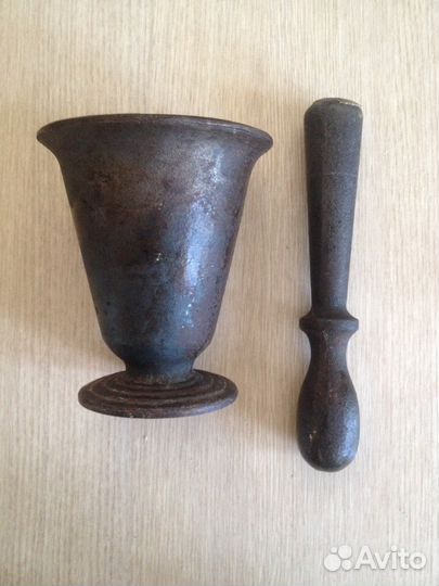 Ступка чугунная.прошлый век.хороший подарок