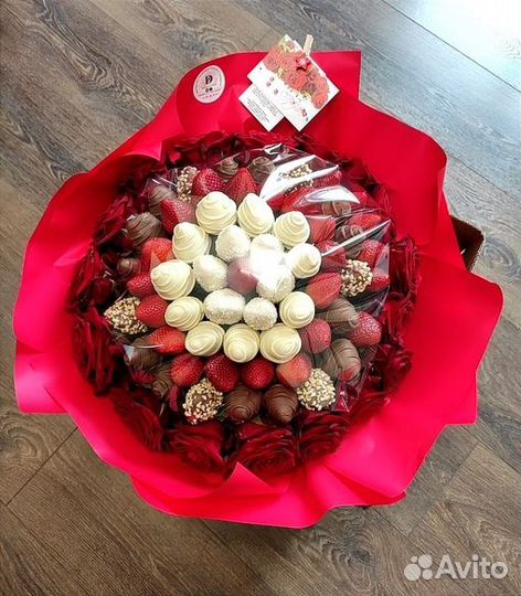 Букет из клубники и клубники в шоколаде