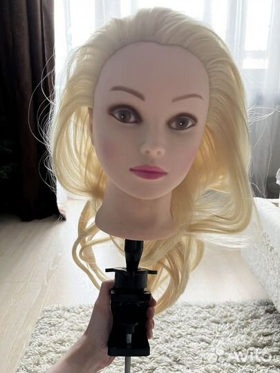 Голова манекен учебная для причесок с креплением