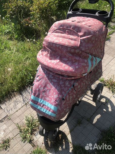 Прогулочная коляска