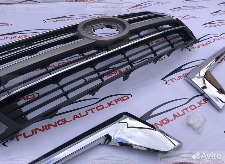 Решетка радиатора Toyota Land Cruiser 200