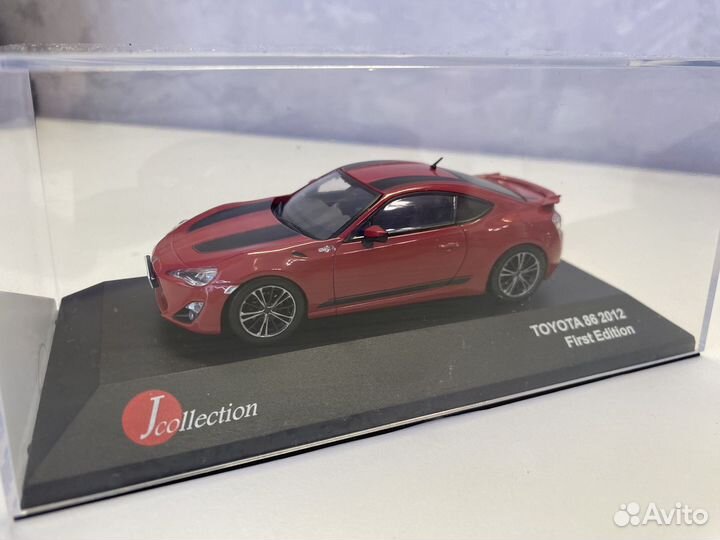 Модель авто toyota gt86 в масштабе 1/43