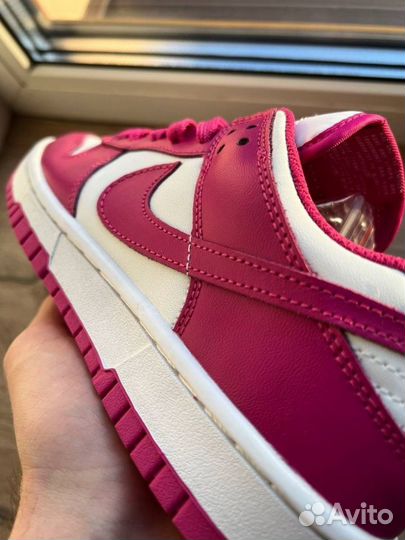 Nike dunk active fuchsia