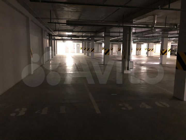 Машиноместо, 12 м²