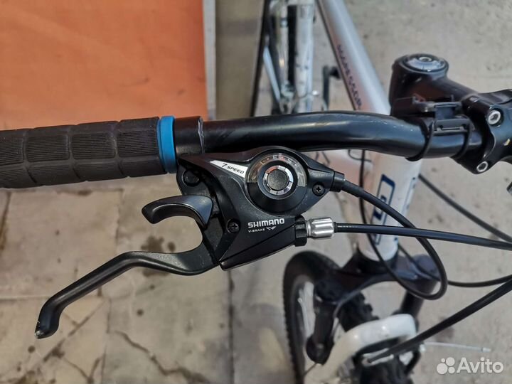 Взрослый горный велосипед GT, рама L (колеса 26)