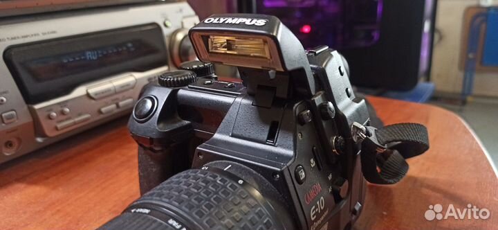 Цифровой фотоаппарат Olympus Camedia E-10