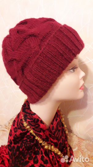 Шапка женская вязанная спицами