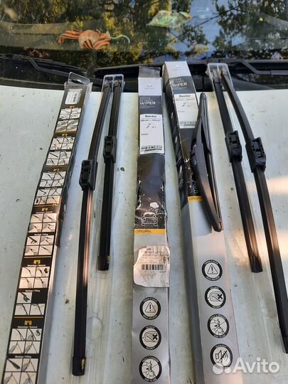 Продам щетки стеклоочистителя комплект