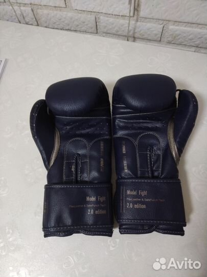 Боксерские перчатки детские 8 Oz и шлем