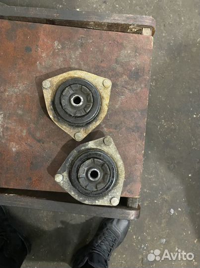 Опоры передних стоек priora