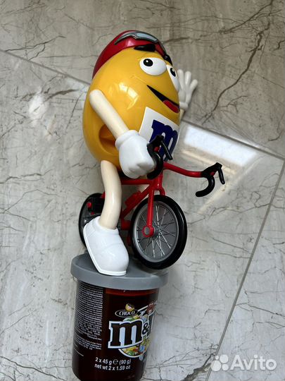 Диспенсер для конфет m&m's