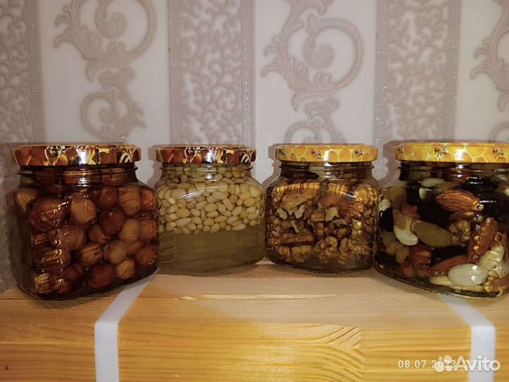 Мед с орехами