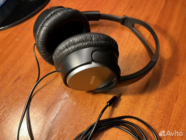 Наушники Sony MDR-XD150