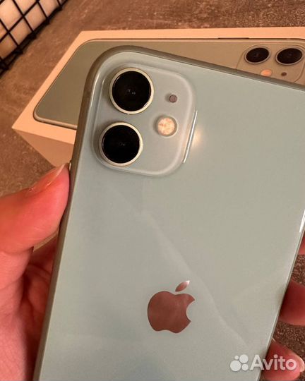 iPhone 11, 128 ГБ