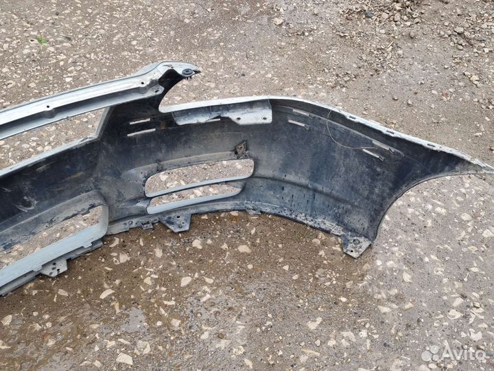 Бампера Toyota avensis 250
