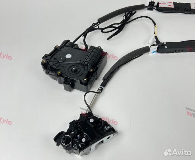 Доводчики дверей Toyota Land Cruiser 300 21-23г