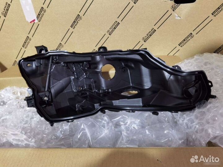 Корпус фары правый Toyota Camry 70