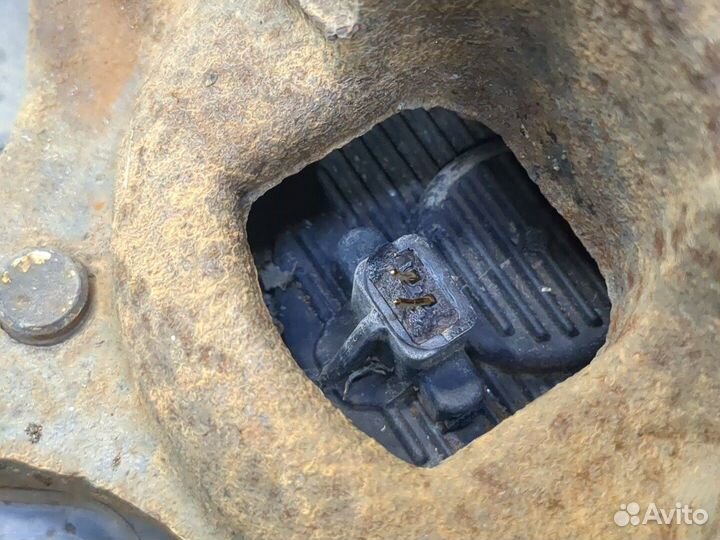 Ступица (кулак, цапфа) Toyota Venza, 2011