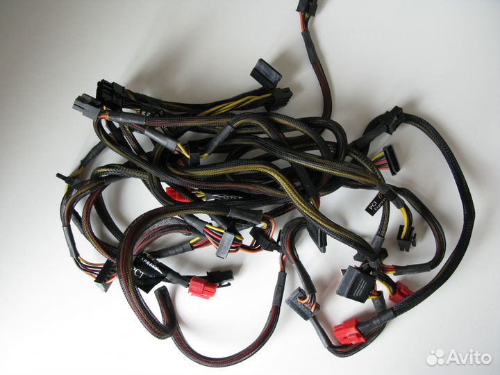 Блок питания Thermaltake Toughpower 750