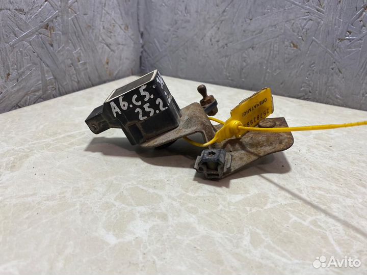 Датчик дорожного просвета задний audi А6 С5