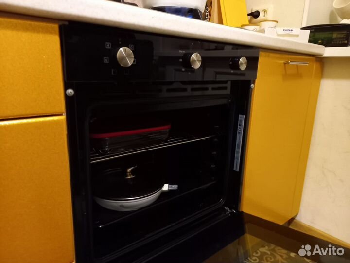 Кухонный гарнитур бу с техникой