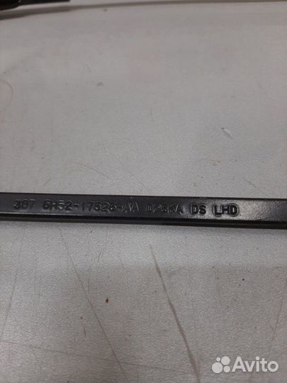 Щетка стеклоочистителя передняя Land Rover