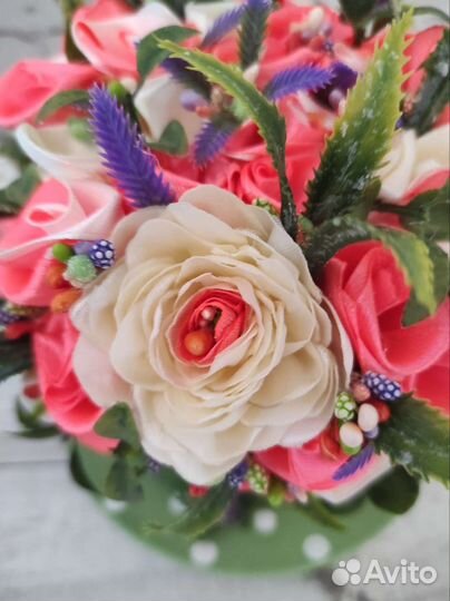 Цветочная композиция в подарок на 1-е сентября