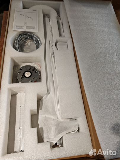 Смеситель напольный Omnires