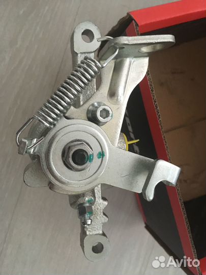 Суппорт тормозной задний левый opel astra J