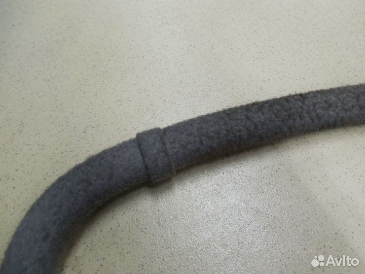 Уплотнитель (внутри) Land Cruiser (100) 1998-2007