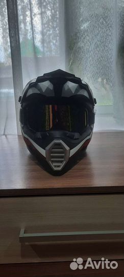Кроссовый шлем новый