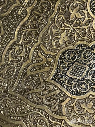 Старинный столик Восток