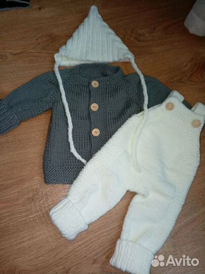 Вязаный костюм детский