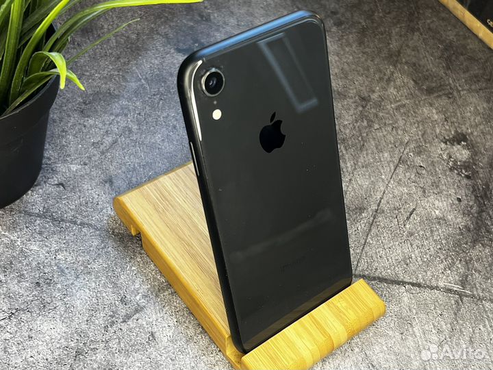 iPhone Xr, 64 ГБ