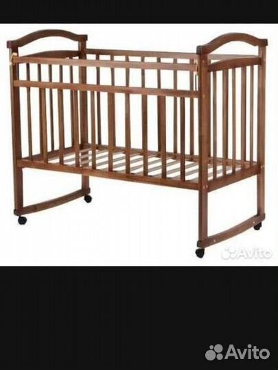 Детская деревянная кроватка