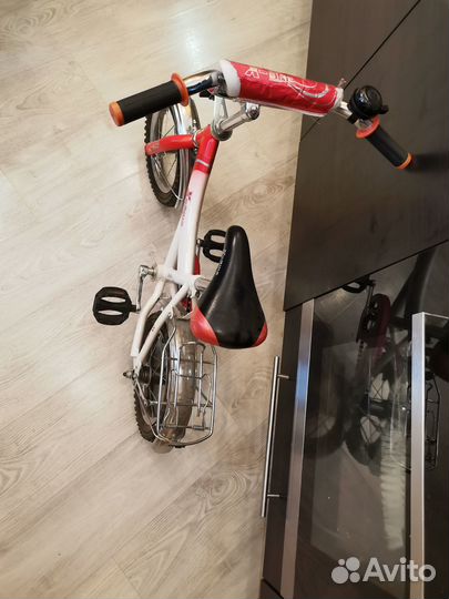 Детский велосипед с ручкой бу