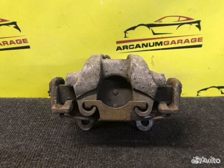 Суппорт задний левый Mercedes 211 W211 OM646.821