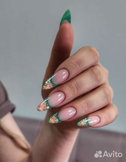 Маникюр и педикюр