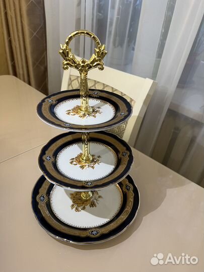 Этажерка для сервировки стола