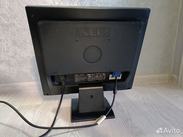 Монитор NEC 17