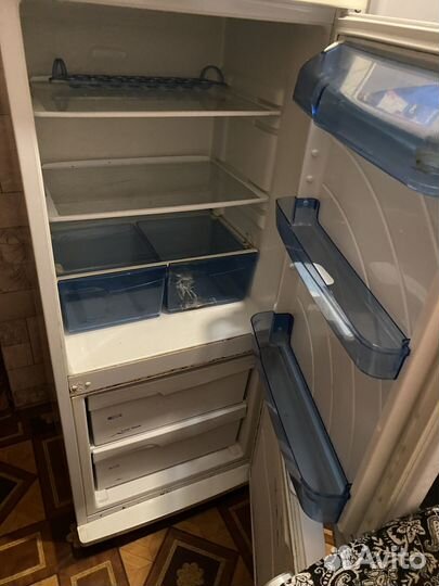 Продаю холодильник