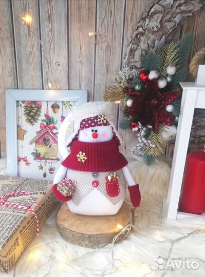 Снеговик новогодний